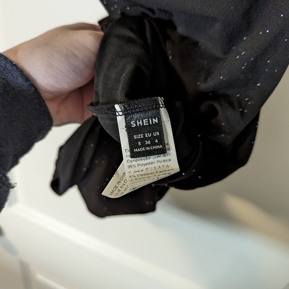 Little black dress with sparkles - Shein - Picture 5 of 6